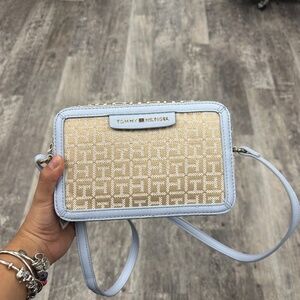Tommy Hilfiger crossbody